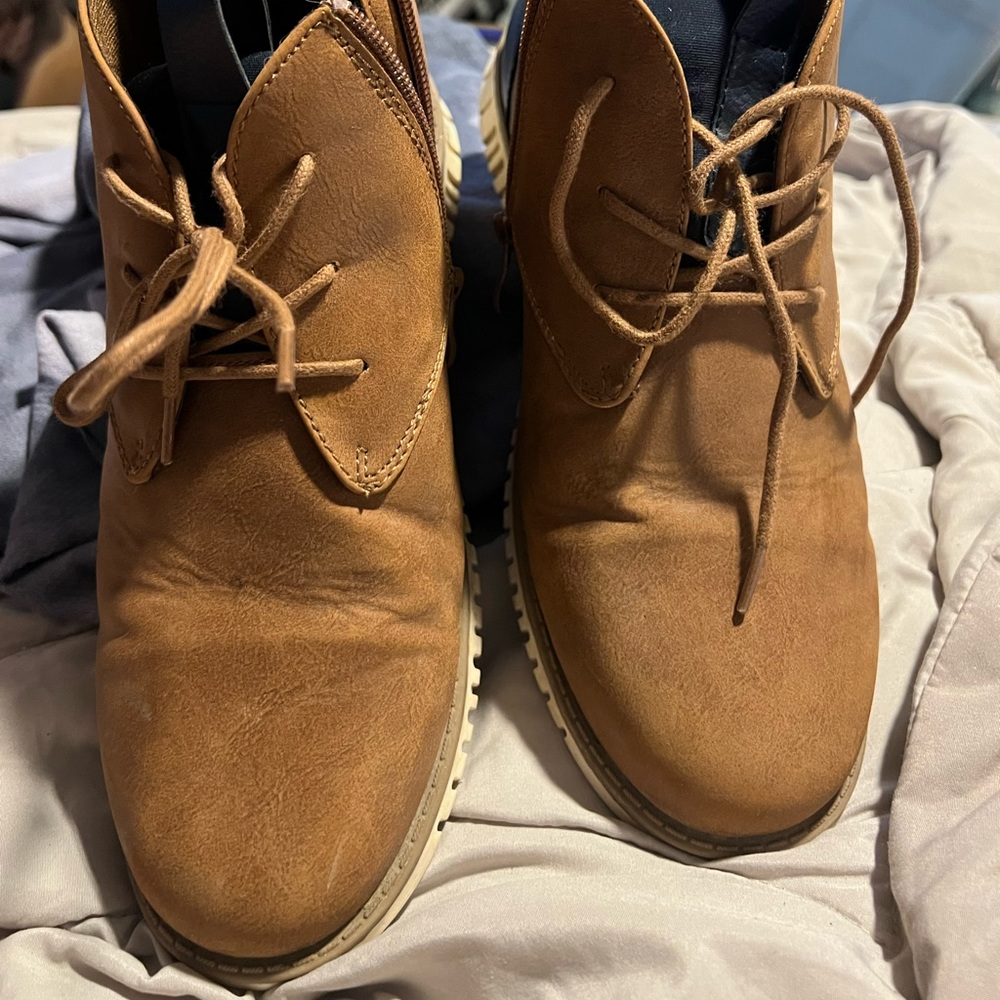 1901 chukka boots.